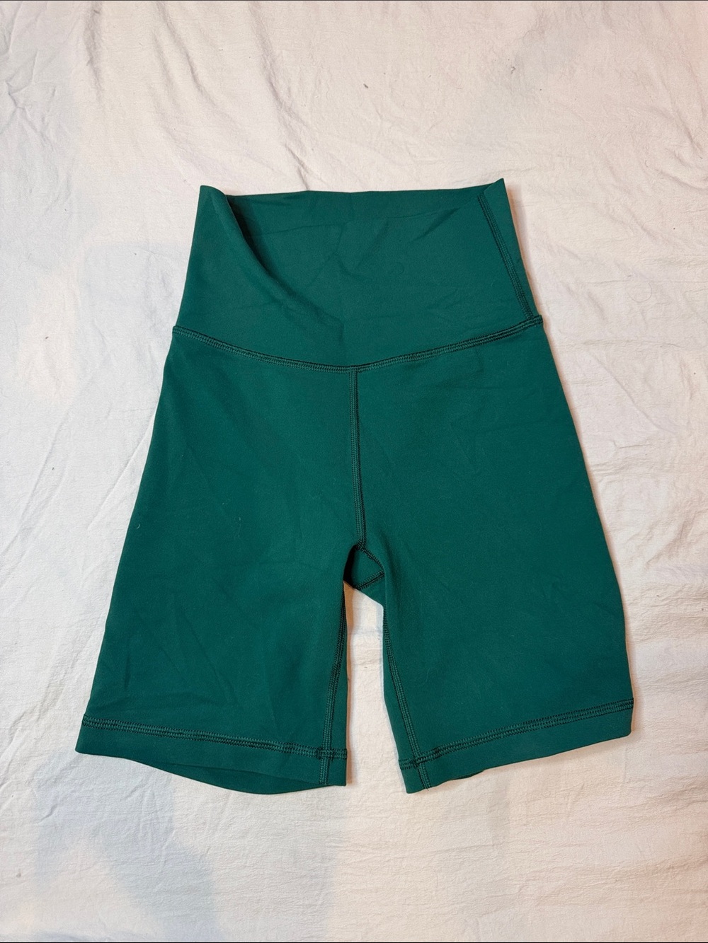Aritzia Tna Butter high-rise bike shorts 7” sz xs